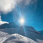 Urbane In With Balcony Appartement