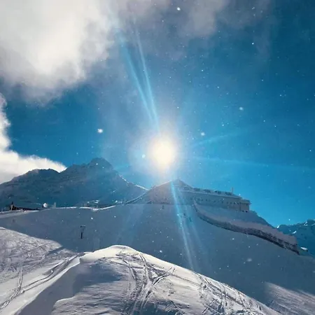 Urbane In With Balcony Apartament